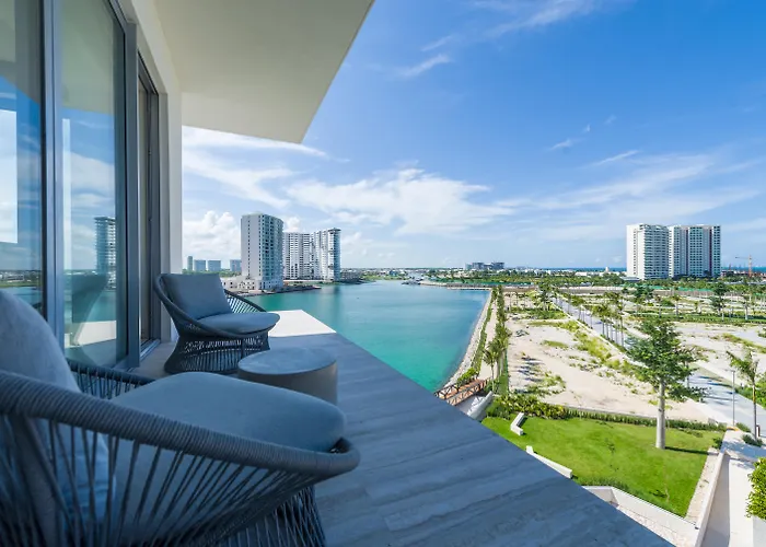 Renaissance Cancun Resort & Marina